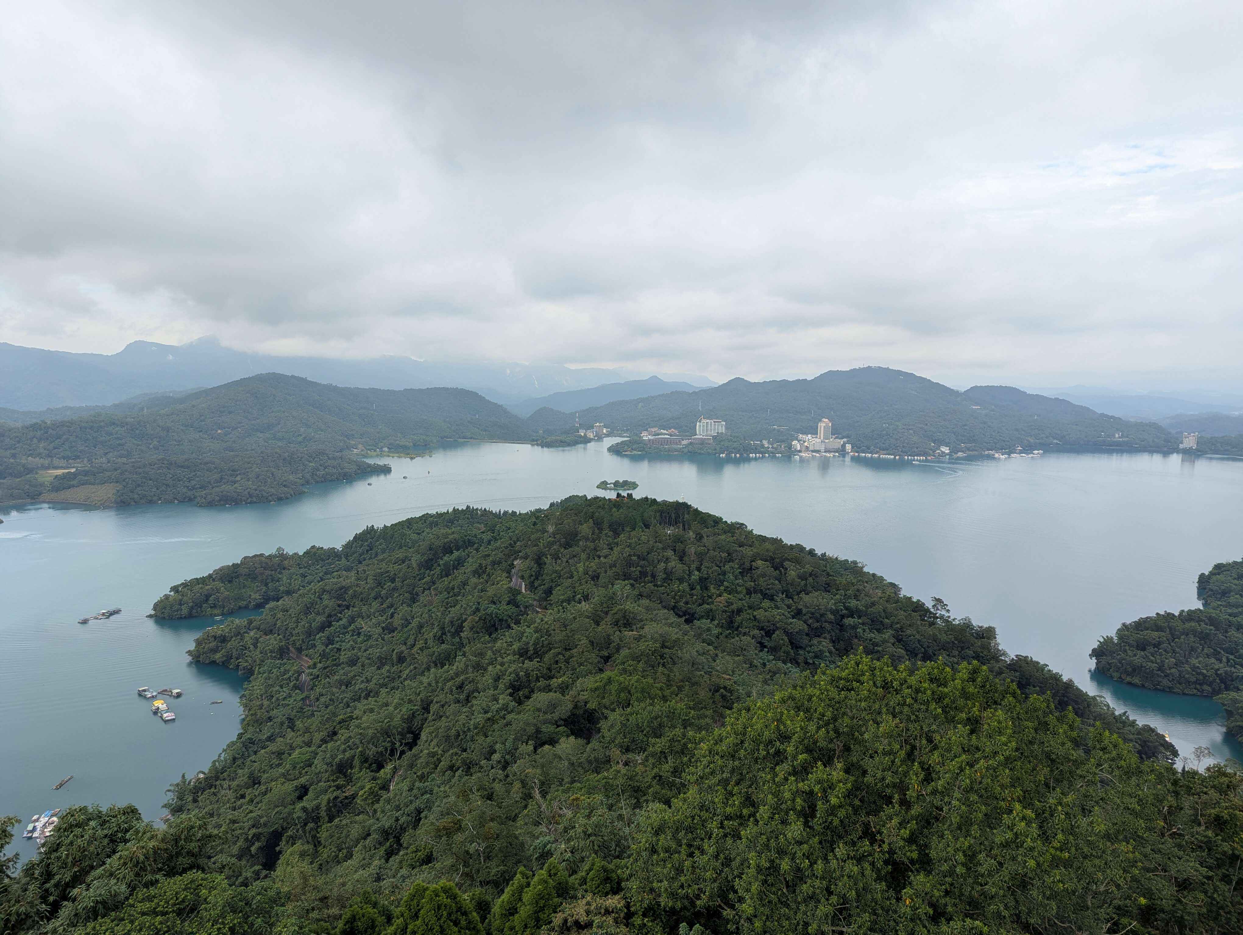 Ci&rsquo;en Pagoda View.